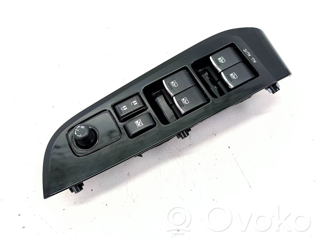 Subaru Outback (BS) Electric window control switch 