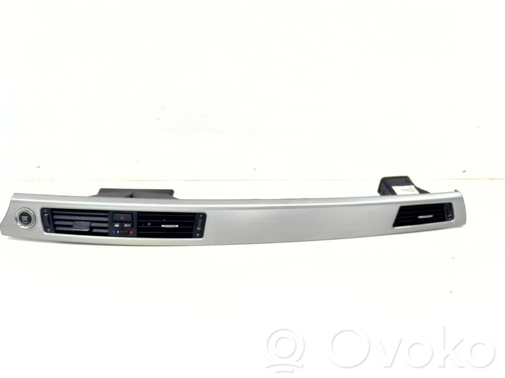 BMW 3 E92 E93 Centrinės oro grotelės 
