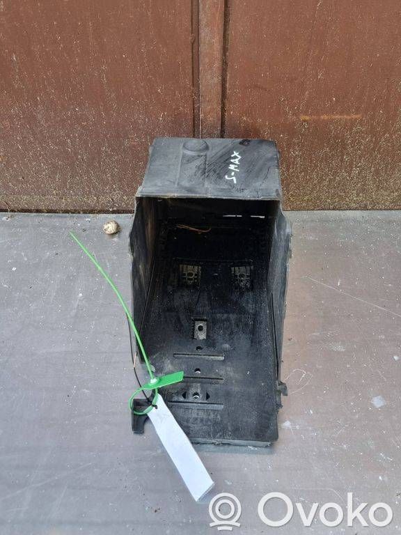Akumulatora kaste   6G9110723A