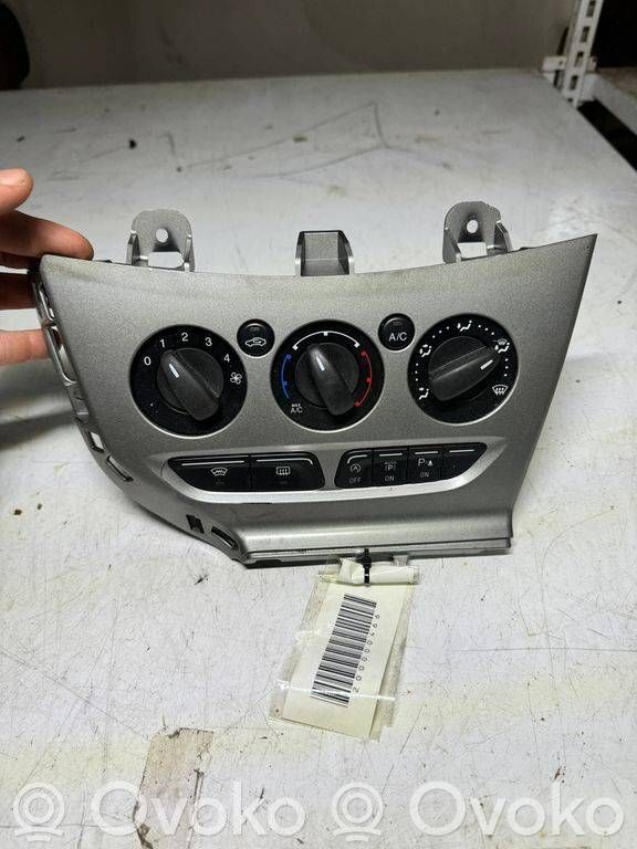 Climate control unit   CJ5T19980AK