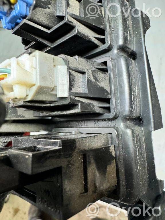Headlight level height control switch   M37548