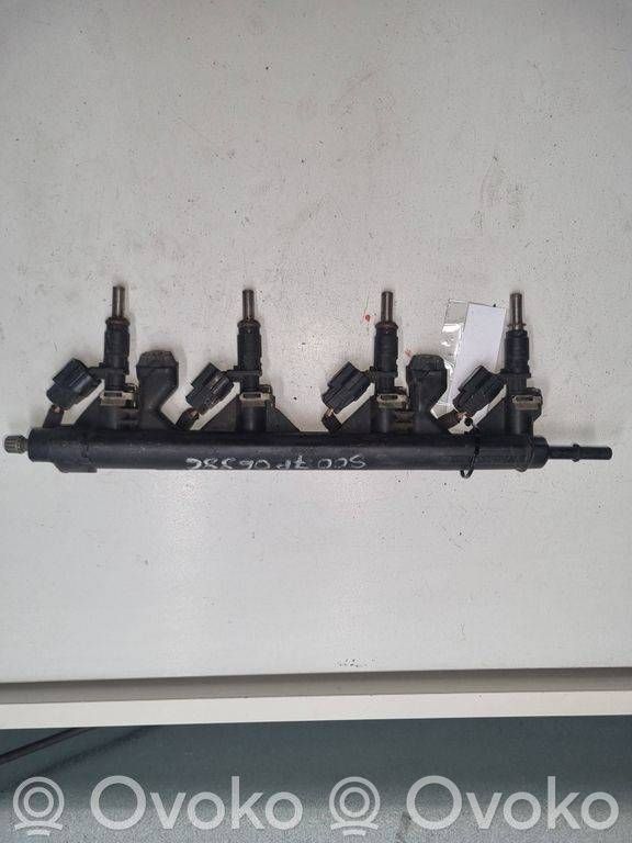 Inyector de combustible   06B133551K