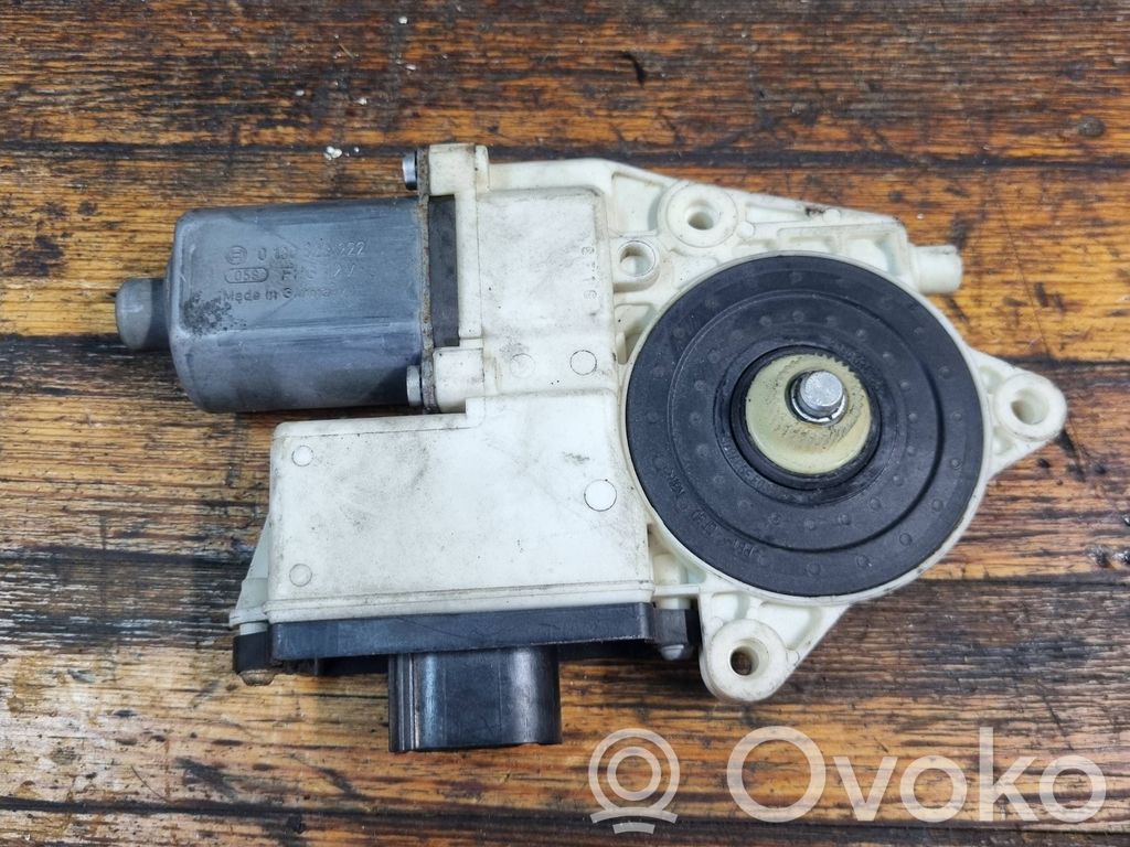 Front door window regulator with motor   0130822222,67626925964
