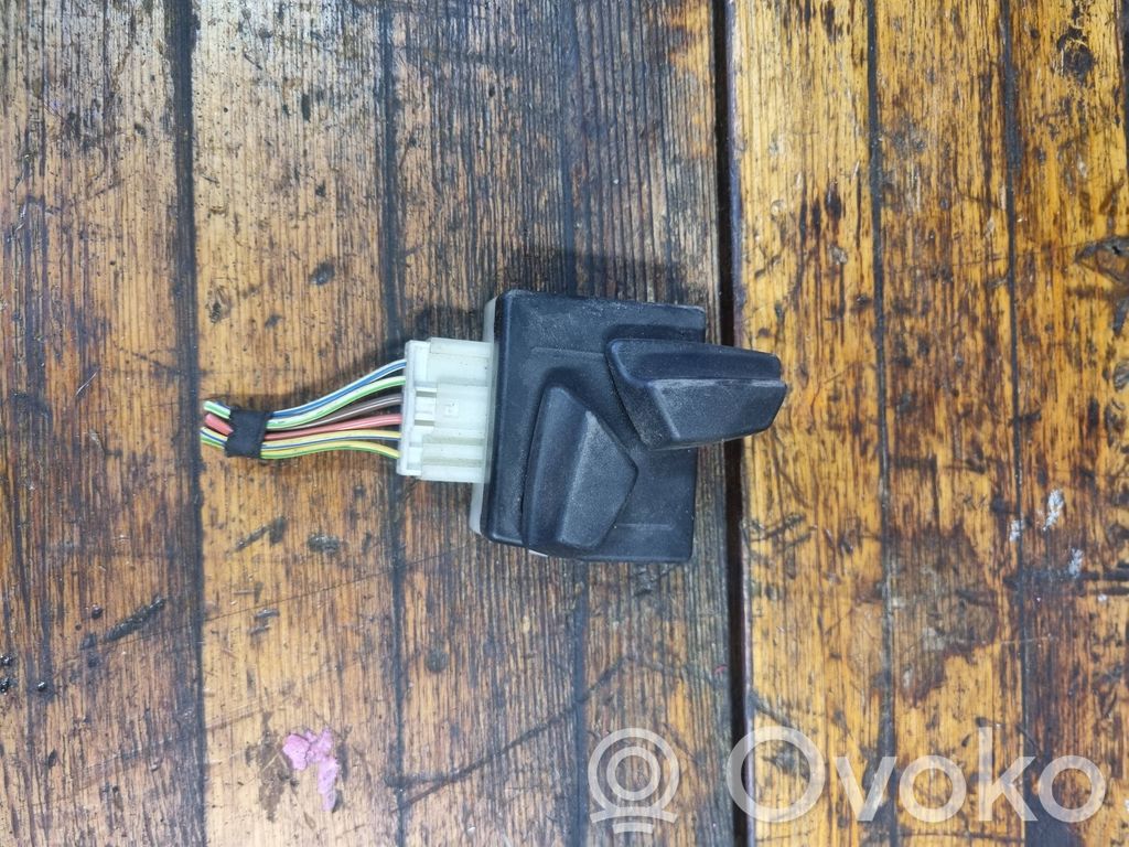 Commutateur de commande de siège   695852501,6958525,61316958525,88170001