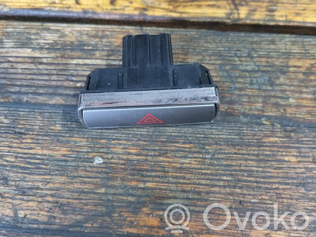Botón interruptor de luz de peligro   13A350,6M2T13A350AB