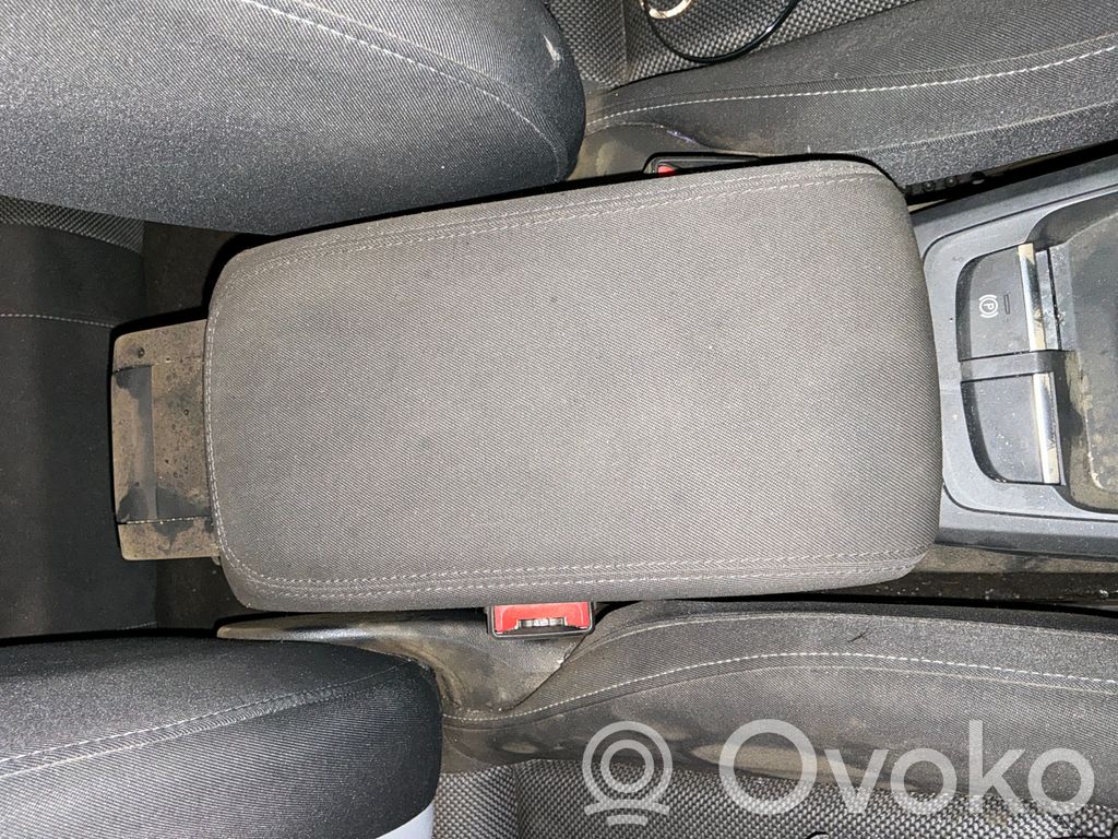 Armrest   81A885081H
