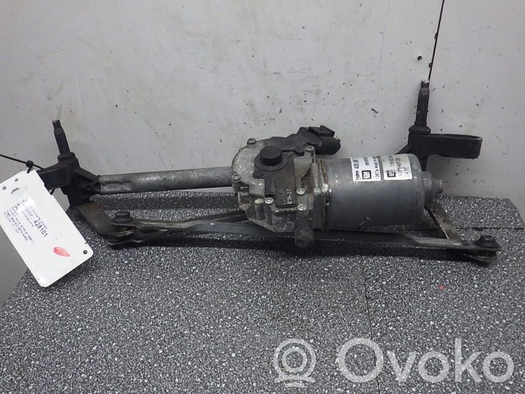 Front wiper linkage