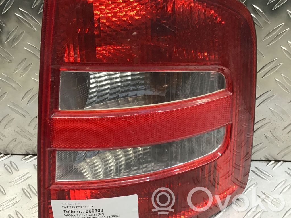 Skoda Fabia Mk1 (6Y) Lampă spate în caroserie 
