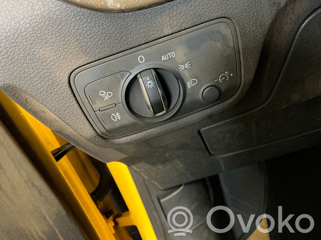 Audi Q2 - Lukturu slēdzis 
