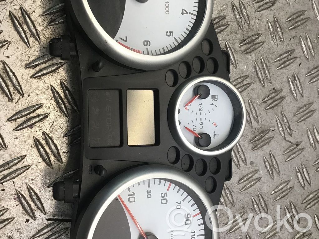 Peugeot 206+ Speedometer (instrument cluster) 