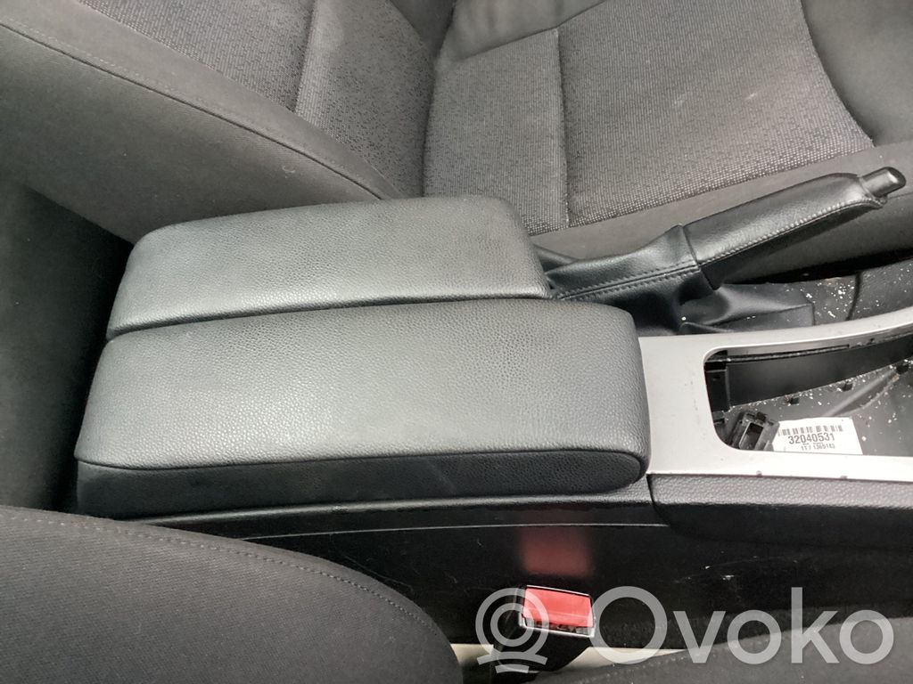 Keskikonsoli   51167130686