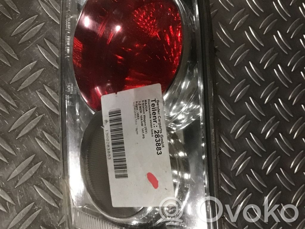 Tailgate rear/tail lights