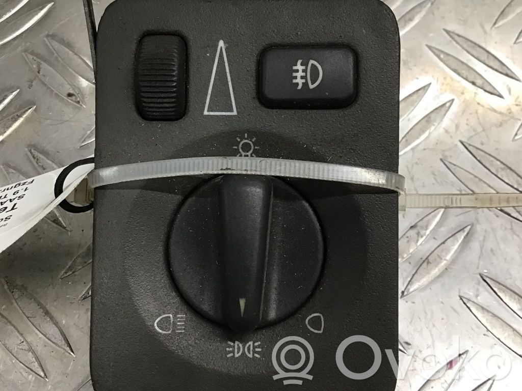 Light switch   4616124