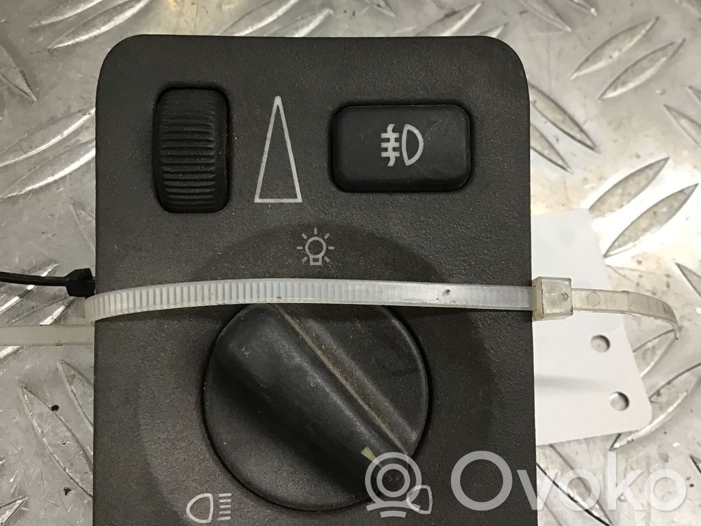 Light switch   4616124