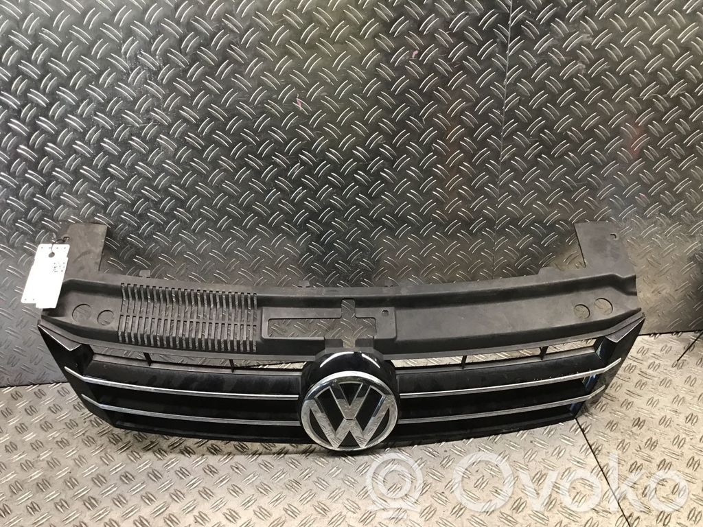 Volkswagen Sharan Etupuskurin ylempi jäähdytinsäleikkö 