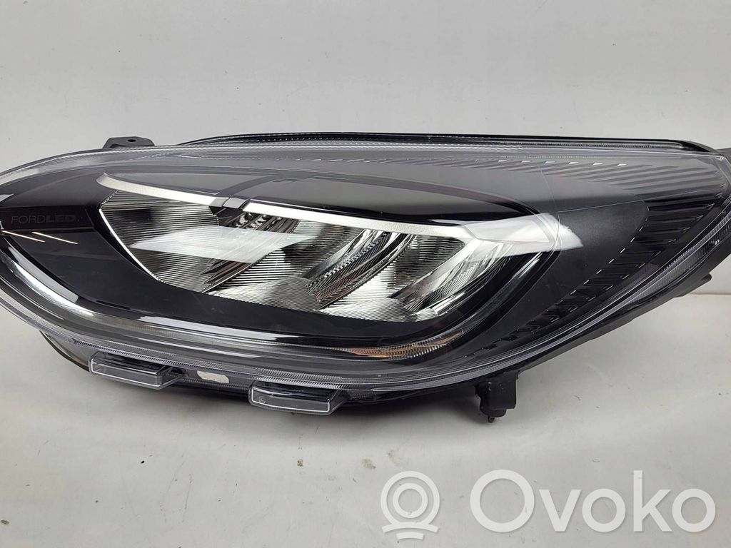 Ford Fiesta Headlight/headlamp 