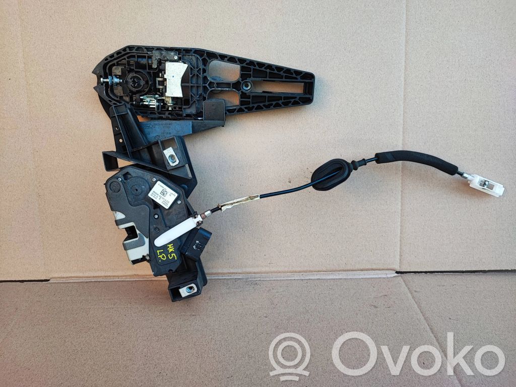 Ford Mondeo MK V Priekšpusē slēdzene 