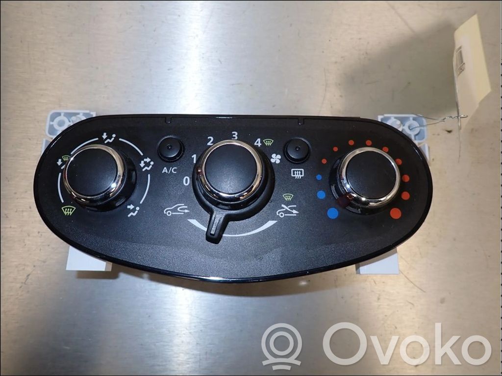 Dacia Duster Climate control unit 