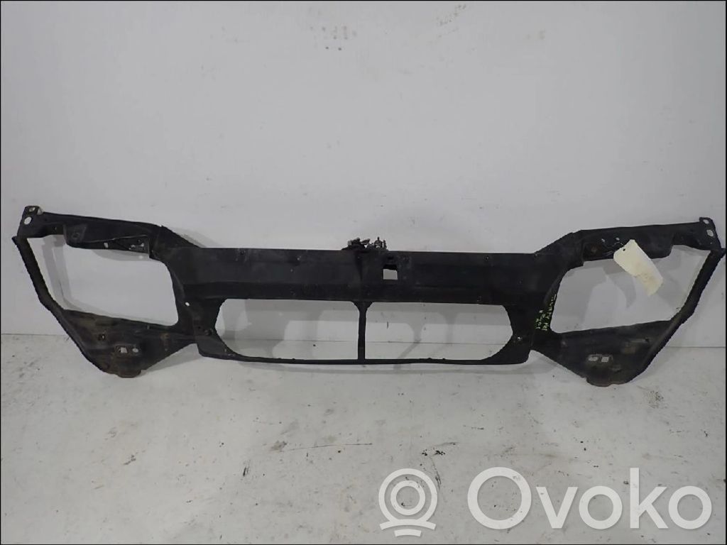 Radiatoru panelis   00007104G9