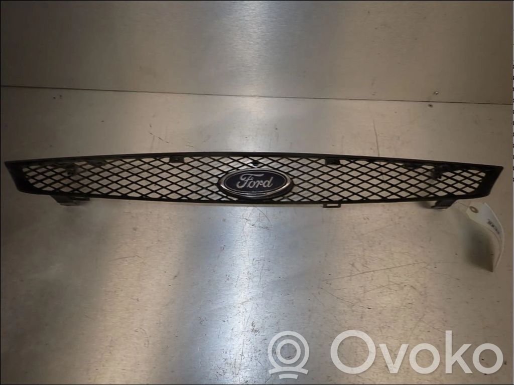 Front bumper upper radiator grill