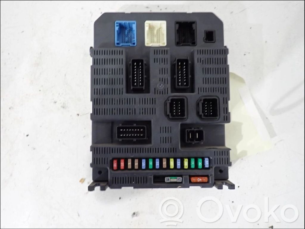 Peugeot 207 Fuse module 