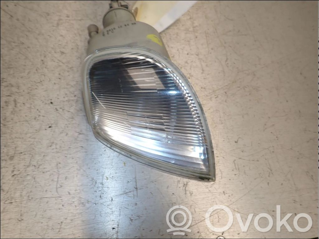 Citroen Saxo Front indicator light 