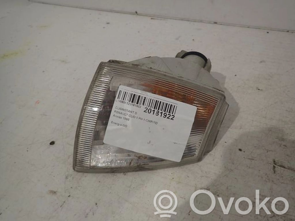 Renault Clio I Front indicator light 