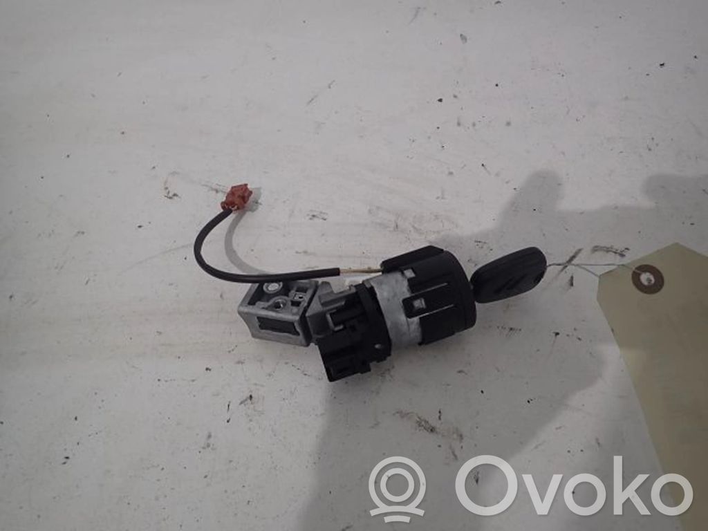 Ohjauspyörän lukitus   00004162XT