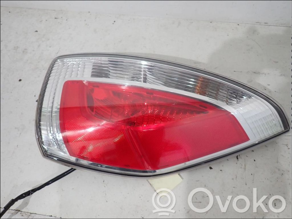 Mazda 5 Rear/tail lights 