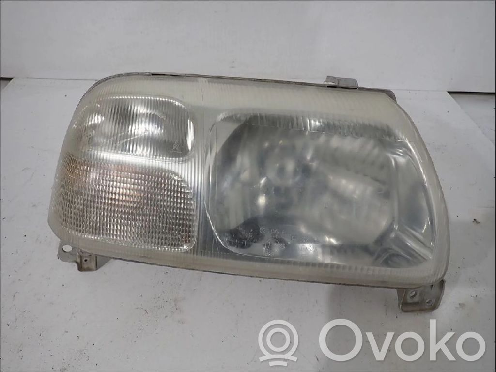 Suzuki Grand Vitara I Lampa przednia 