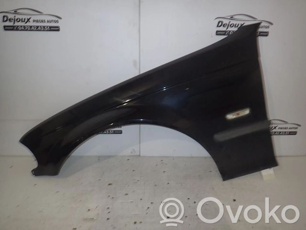 BMW 3 E46 Sparnas 