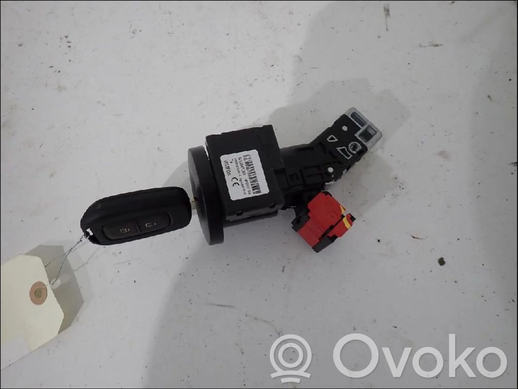 Dacia Sandero Steering wheel lock 