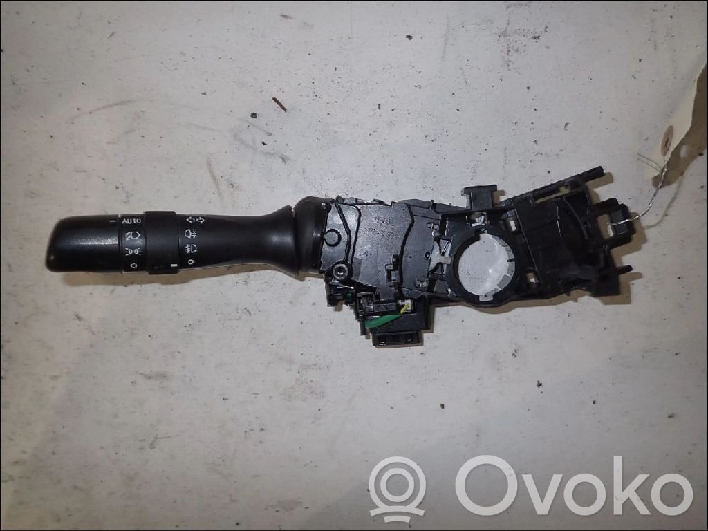 Toyota Yaris Palanca de intermitentes 