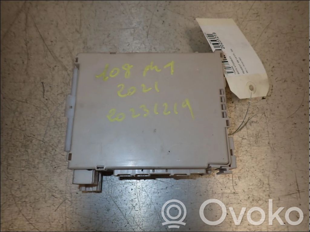 Peugeot 108 Fuse module 