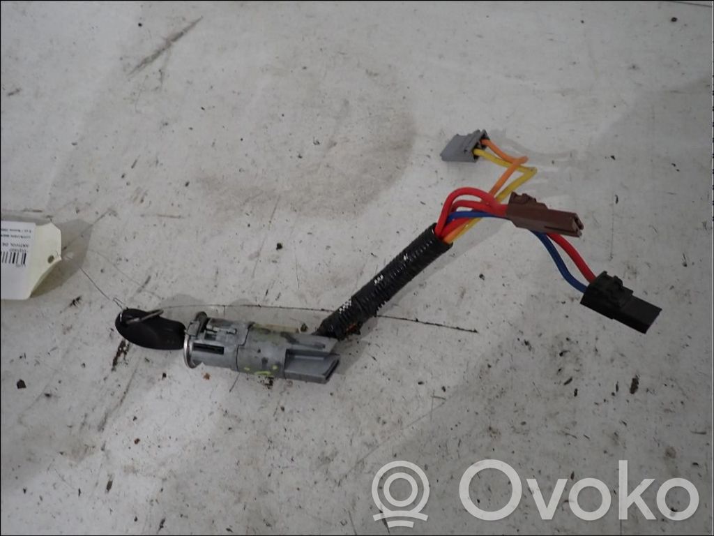 Citroen Berlingo Vairo užraktas 