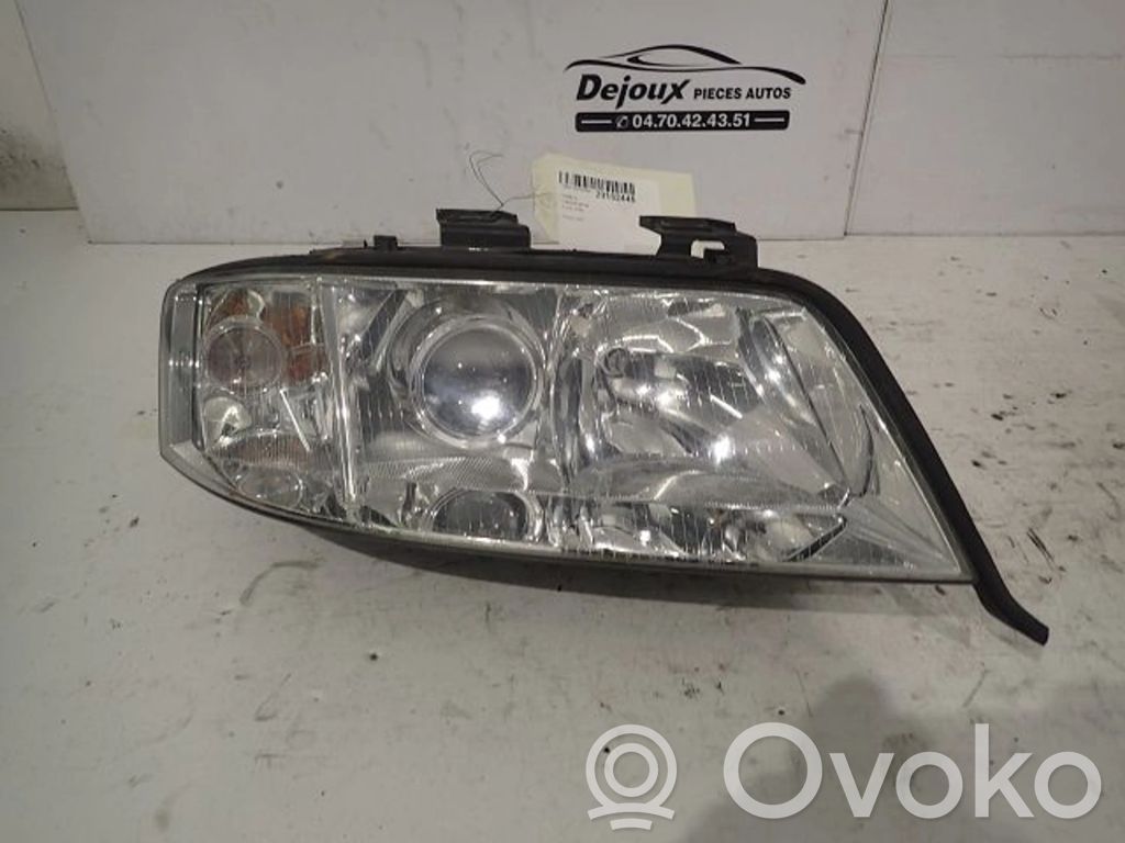 Audi A6 S6 C5 4B Lampa przednia 