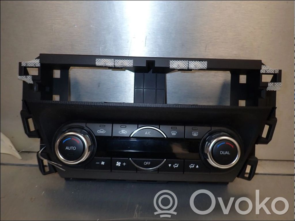 Mazda 3 III Climate control unit 