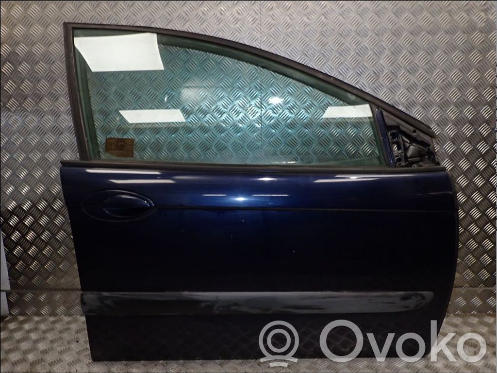 Priekinės durys   9004P0
