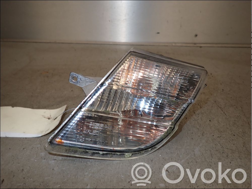 Nissan Micra Front indicator light 