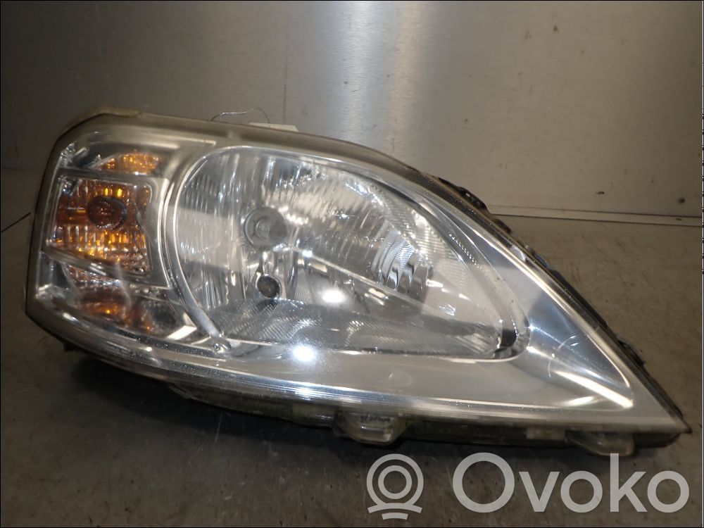 Dacia Logan I Headlight/headlamp 