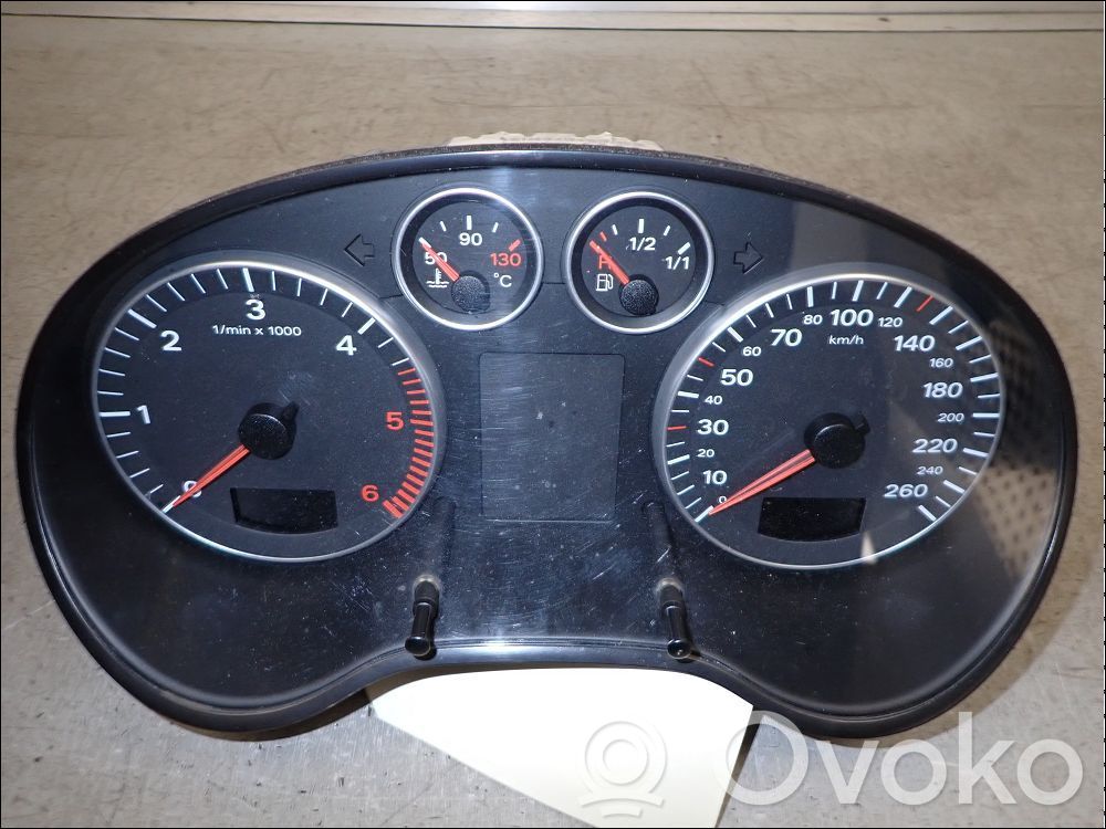 Audi A3 S3 8P Licznik / Prędkościomierz 