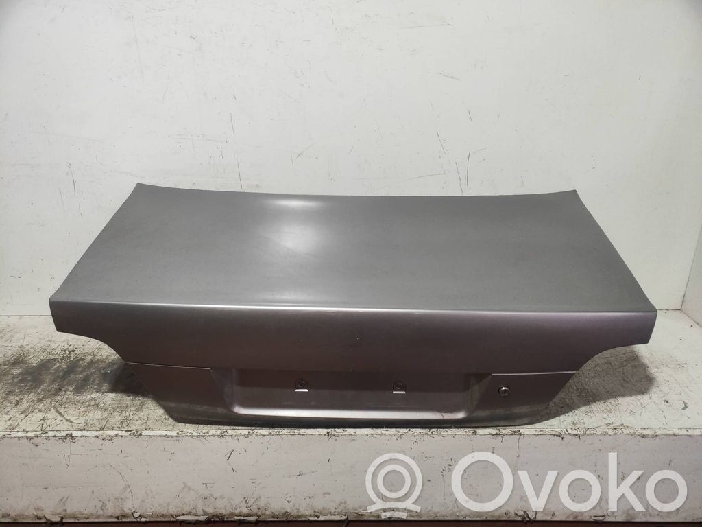 Parcel shelf