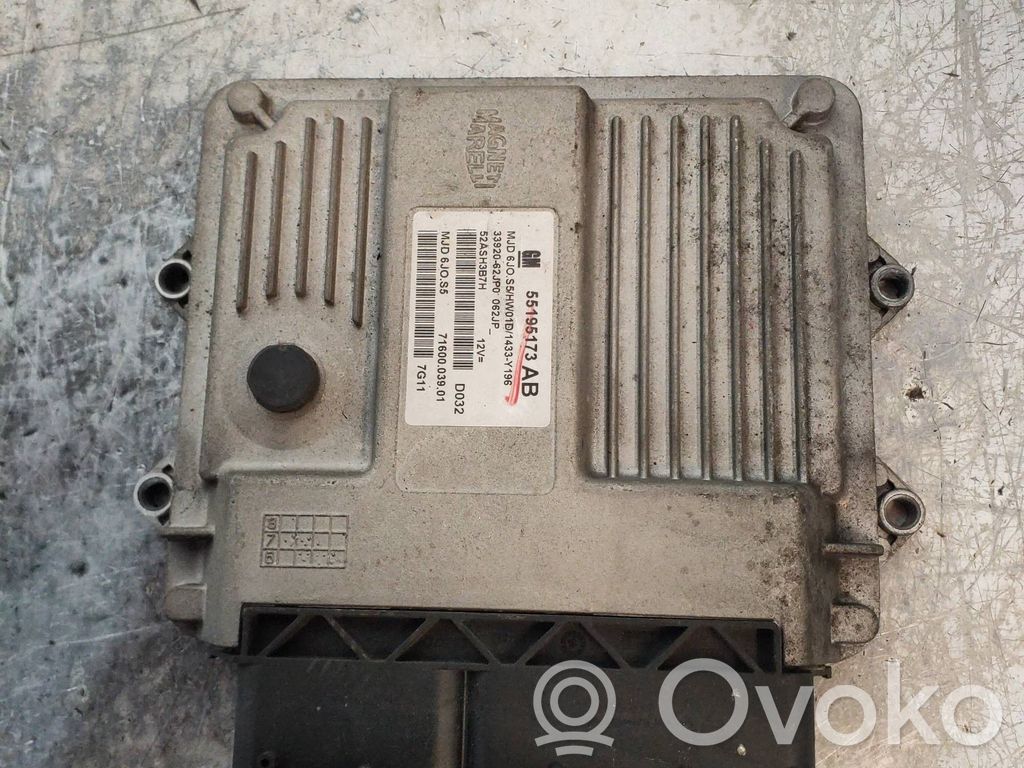 Suzuki Swift I Engine control unit/module 