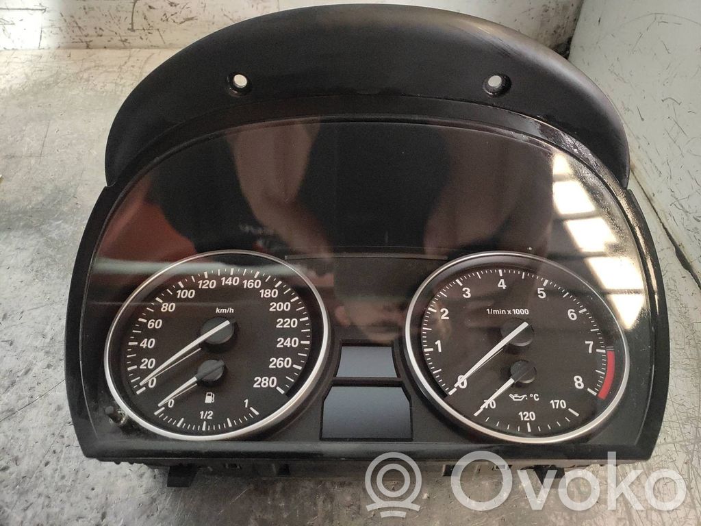 Geschwindigkeitsmesser Cockpit   9187366,70614531714369510,62109316123