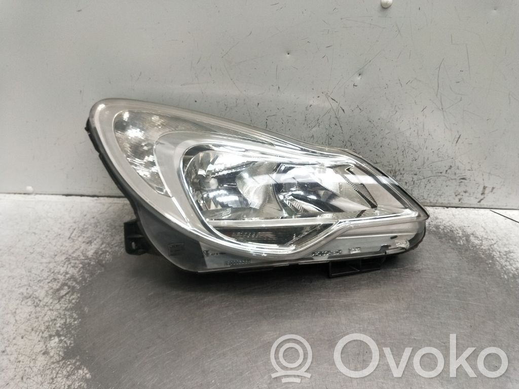 Opel Corsa D Priekinis žibintas 