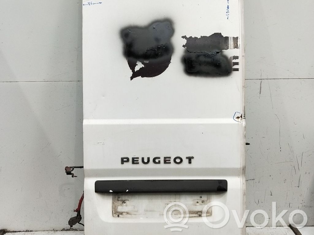Puerta trasera   VERFOTOS