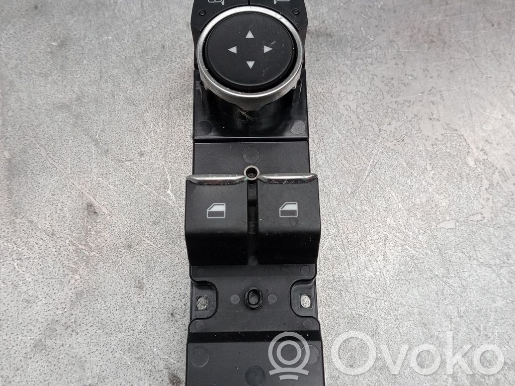 Electric window control switch   H1BT14540AC,340A05