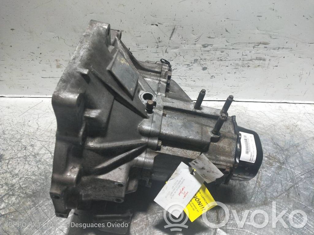 Manual 5 speed gearbox