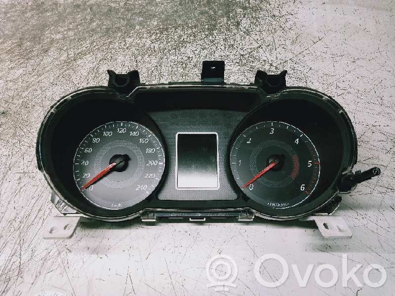 Mitsubishi Lancer X Geschwindigkeitsmesser Cockpit 