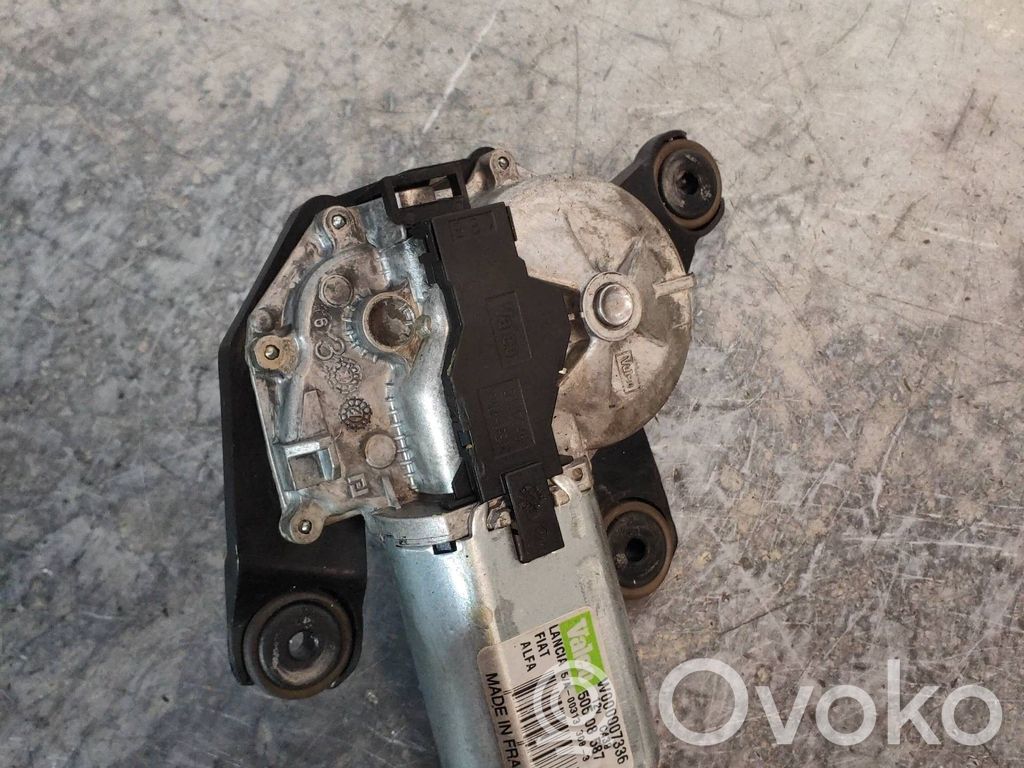 Alfa Romeo Mito Silniczek wycieraczki szyby tylnej 
